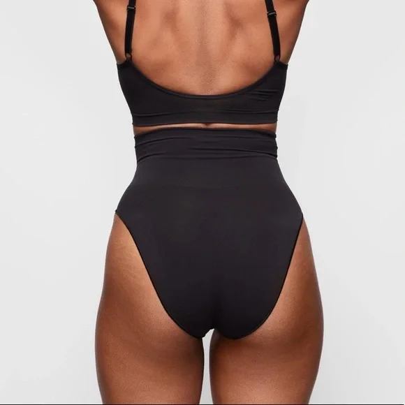 Skims Core Control Brief black Large/XL - Picture 2 of 5